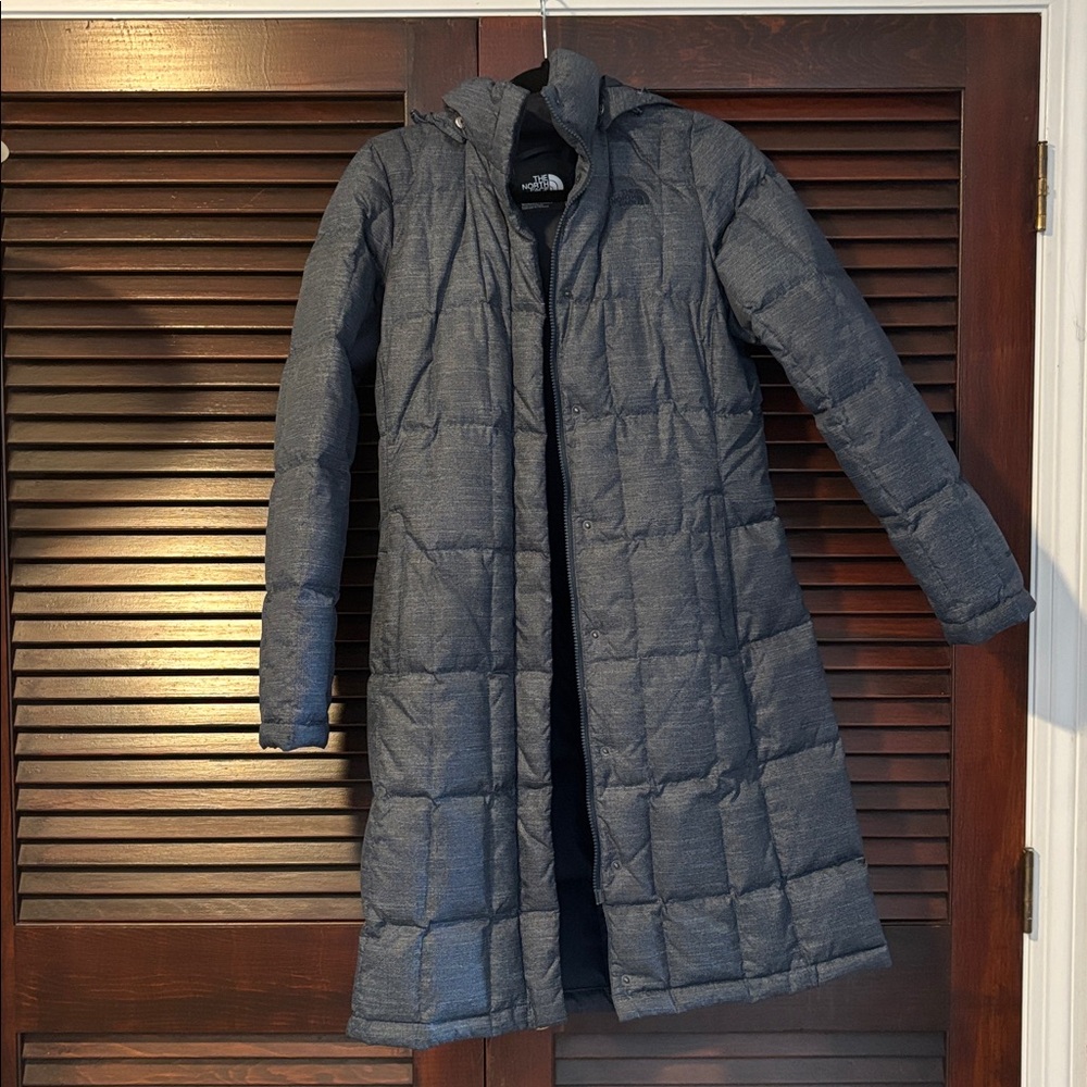 The North Face Long Quilted Puffer Coat in Blue